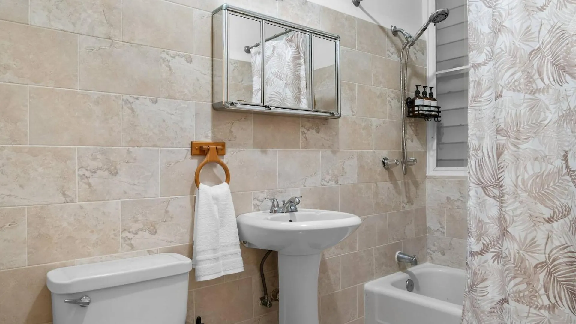 San Juan Home Steps Away From The Beach סן חואן